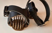 Lade das Bild in den Galerie-Viewer, Foot Torture Spikes
